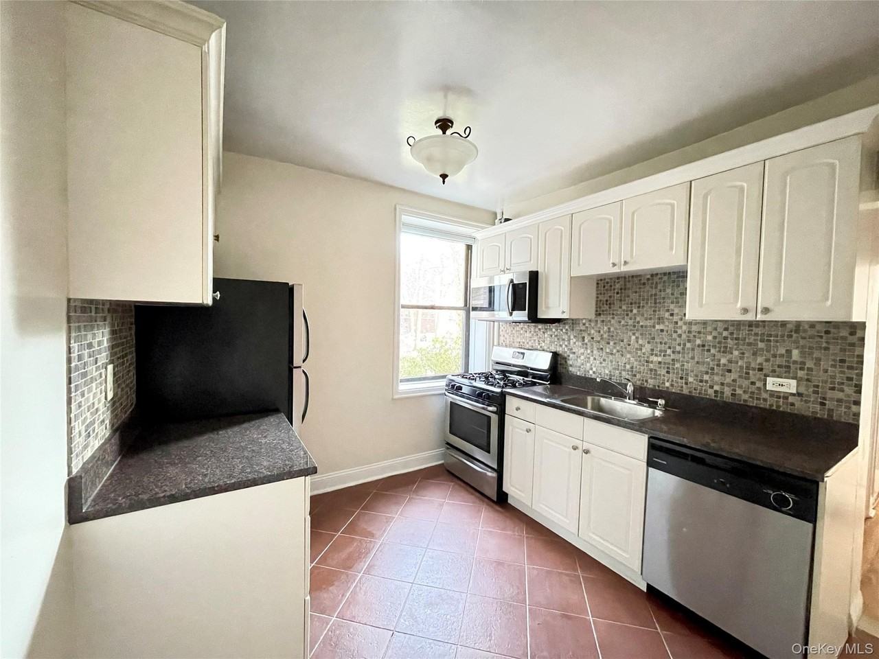 321 Larchmont Acres - Photo 2 of 11