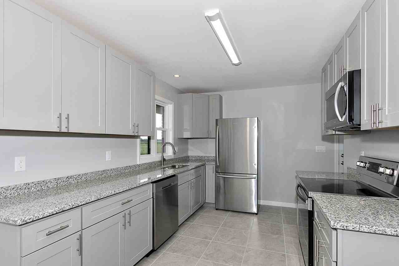 8310 E Coral Rd - Photo 7 of 21