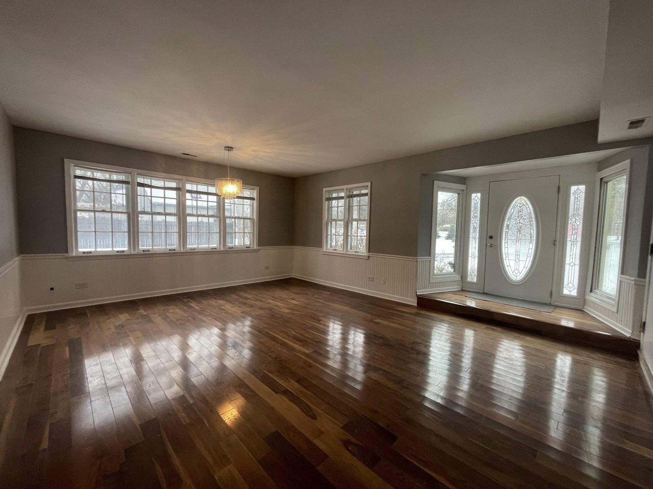 1009 61st St - Photo 4 of 15