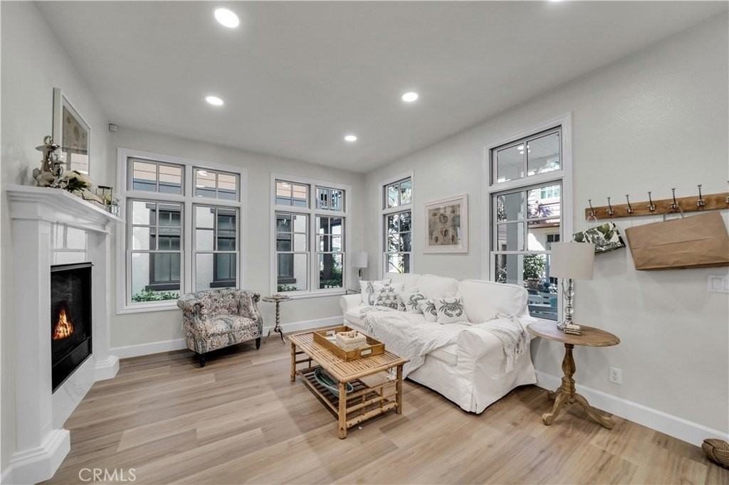 2672 Bungalow Pl - Photo 3 of 48