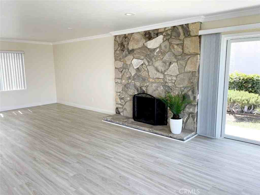 27322 Warrior Dr - Photo 5 of 27