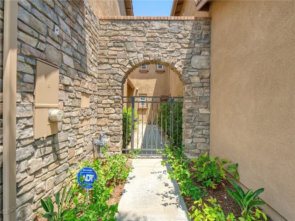 3424 Caraway Ln - Photo 5 of 42