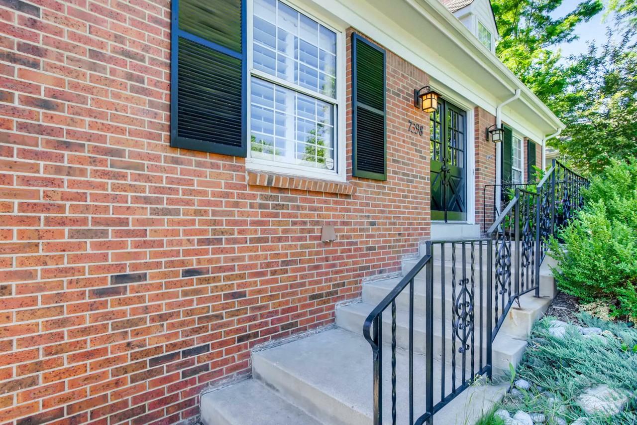 7398 S Hudson Way - Photo 2 of 25