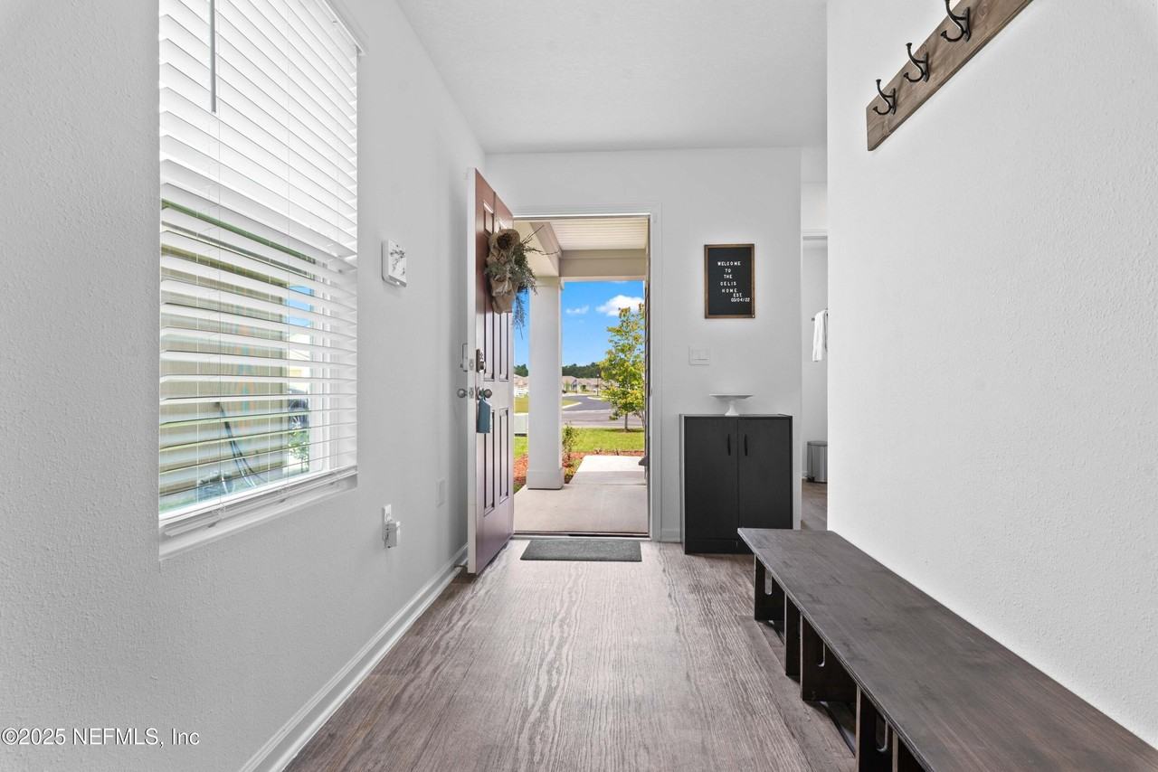 12553 Russian Olive Rd - Photo 5 of 32