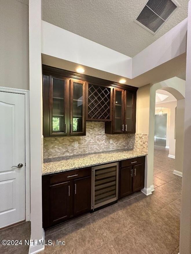 2076 Crown Dr - Photo 7 of 37