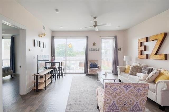 900 Bartholomew St #319 - Photo 3 of 28