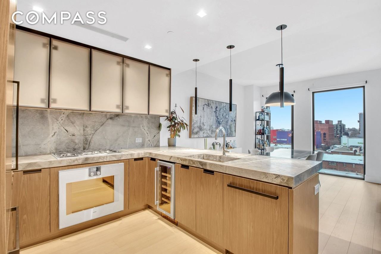 269 4th Ave #802 - Photo 5 of 22