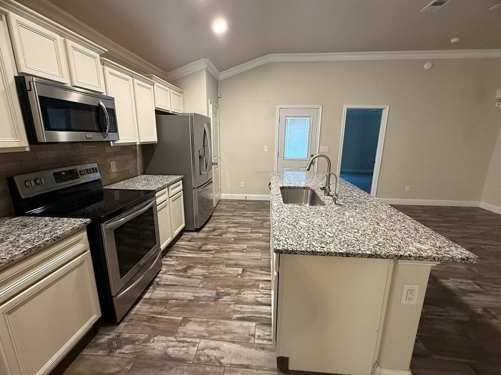 1001 E 95th St - Photo 5 of 15