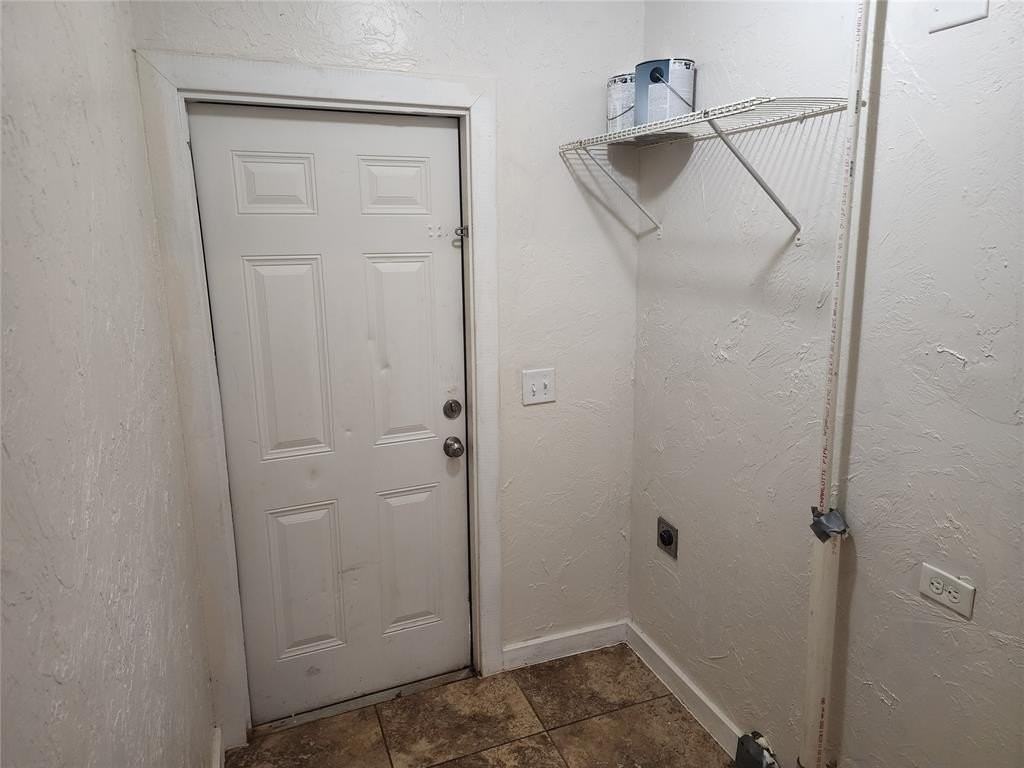 616 Nw 36th St - Photo 4 of 20