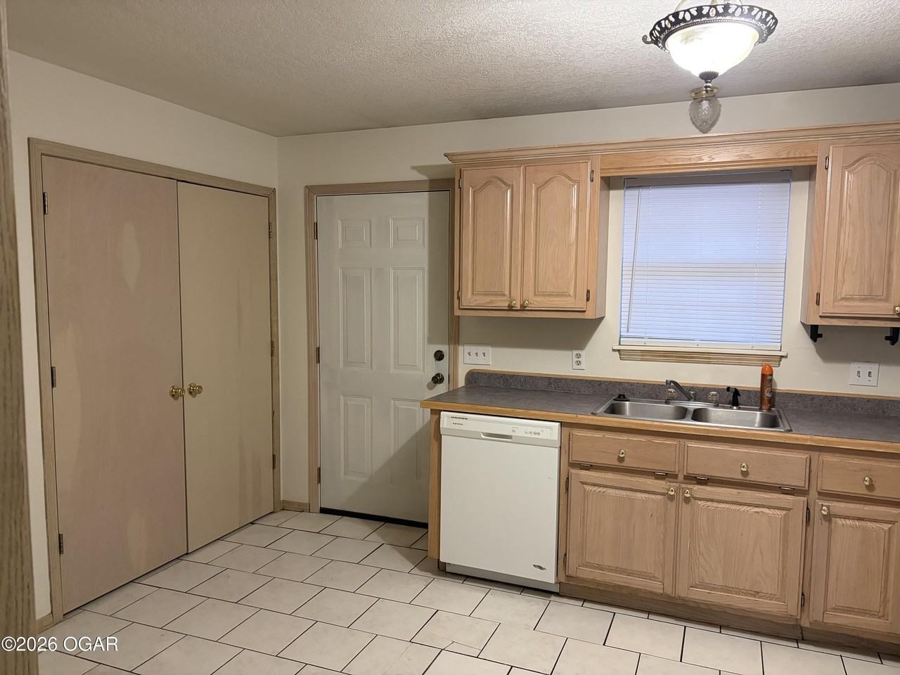 822 S Patterson Ave - Photo 4 of 5