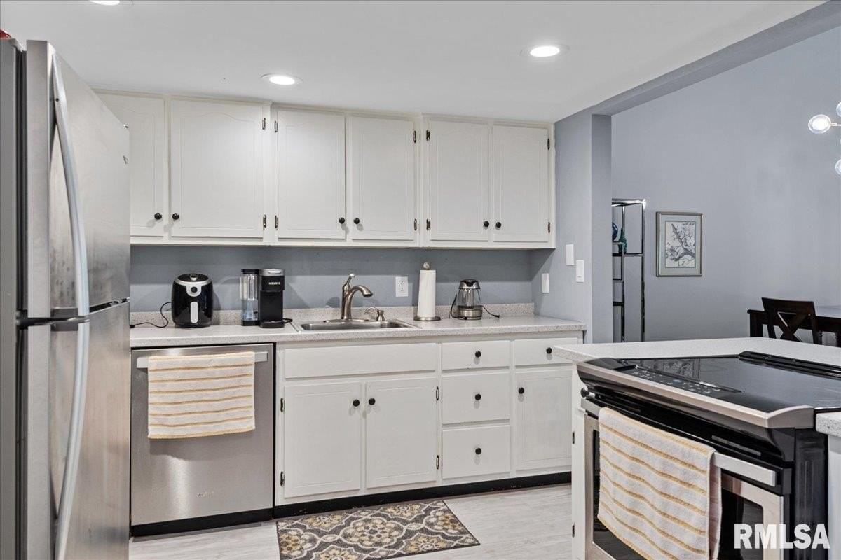 2008 Jeanette Ln Apt F #F - Photo 6 of 29