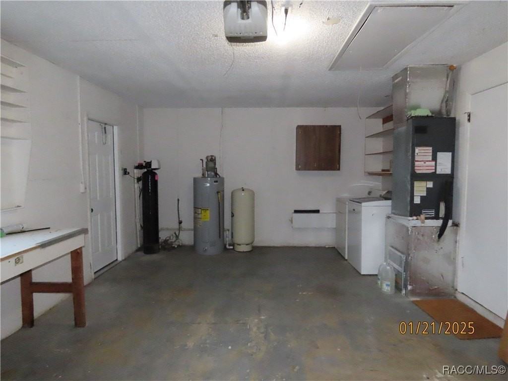 516 Spruce St - Photo 6 of 10