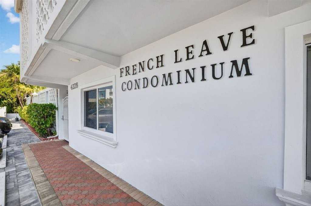 4228 N Ocean Dr #9 - Photo 5 of 47