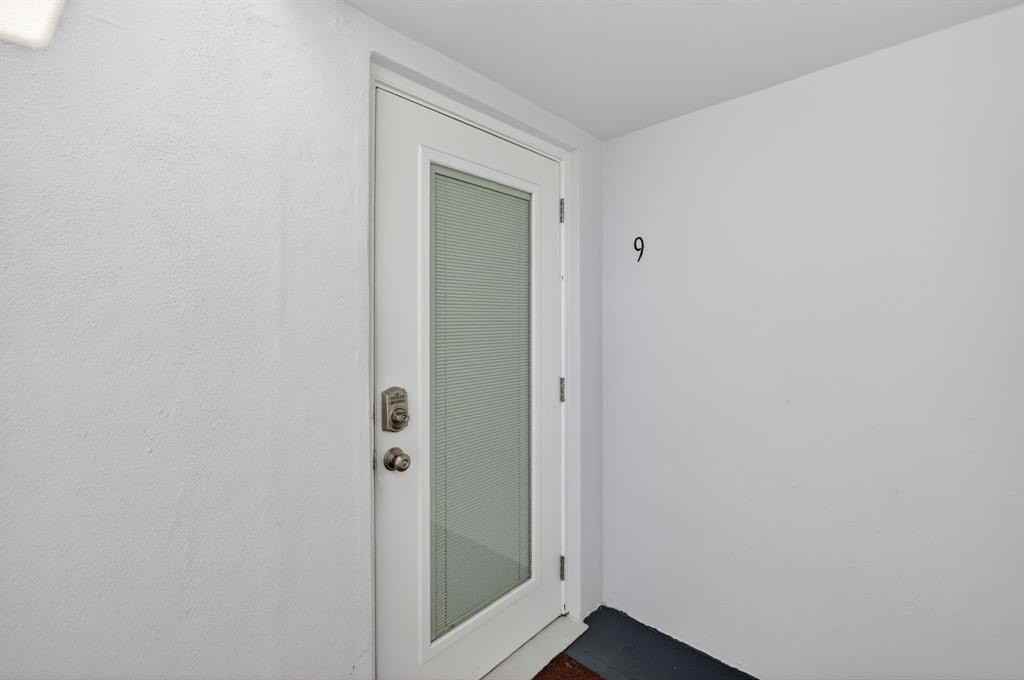 4228 N Ocean Dr #9 - Photo 6 of 47