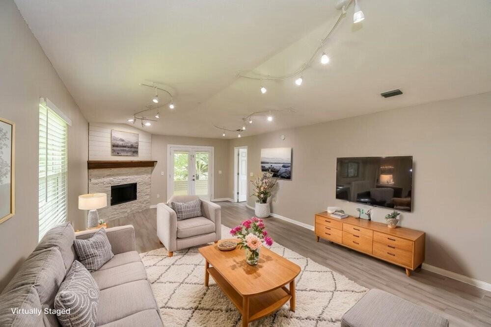 2721 R S Bailey Dr E - Photo 4 of 19