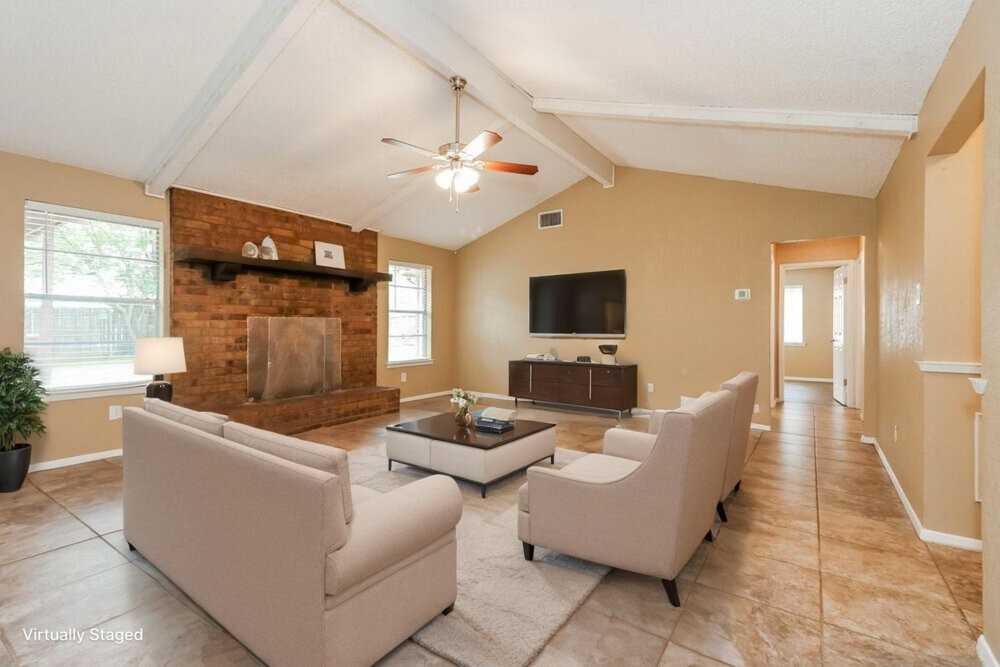 7609 Ripple Creek Ct - Photo 3 of 19