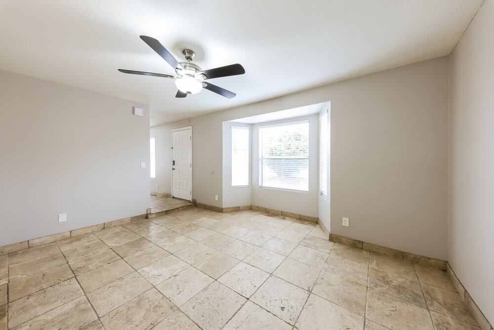 532 N Nassau - Photo 5 of 17