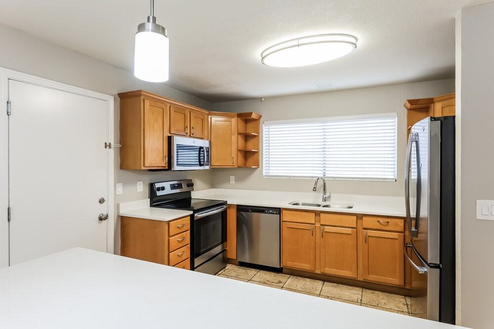 532 N Nassau - Photo 7 of 17