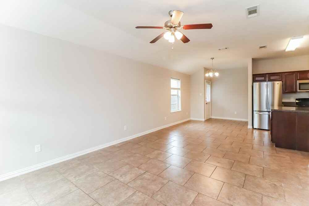 2412 Hawkwood Ct - Photo 3 of 19