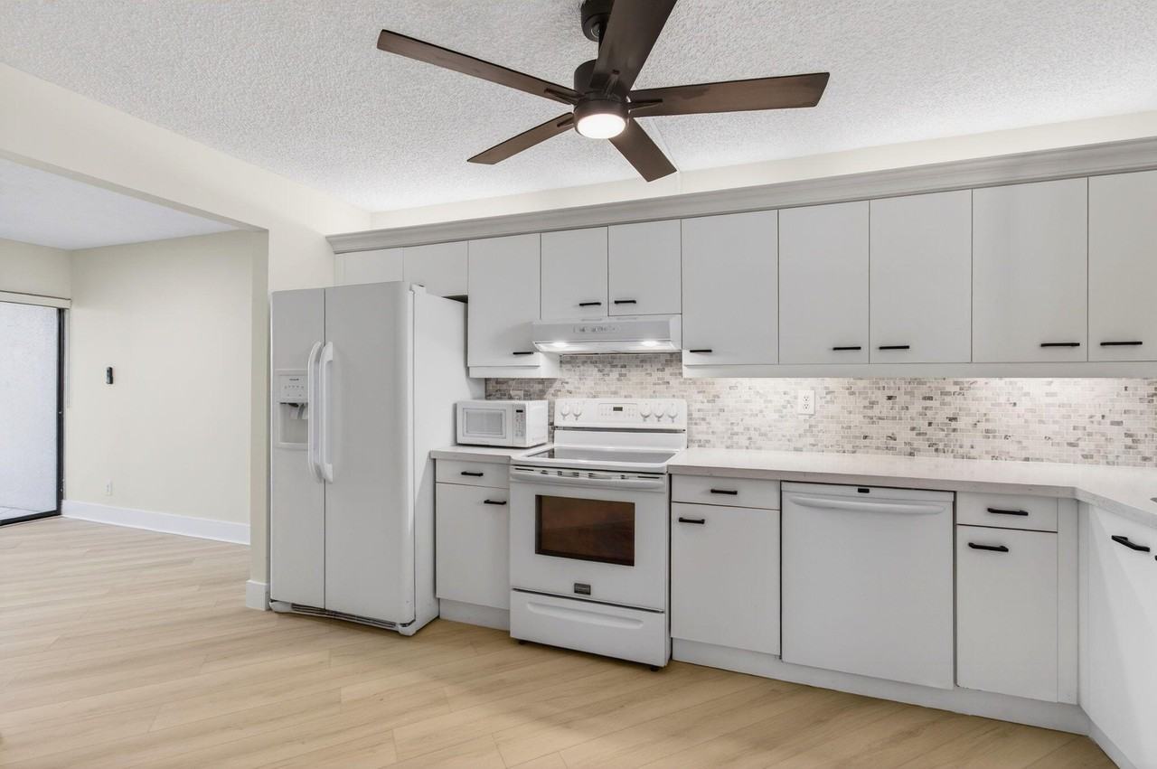 5900 Camino Del Sol #304 - Photo 2 of 50