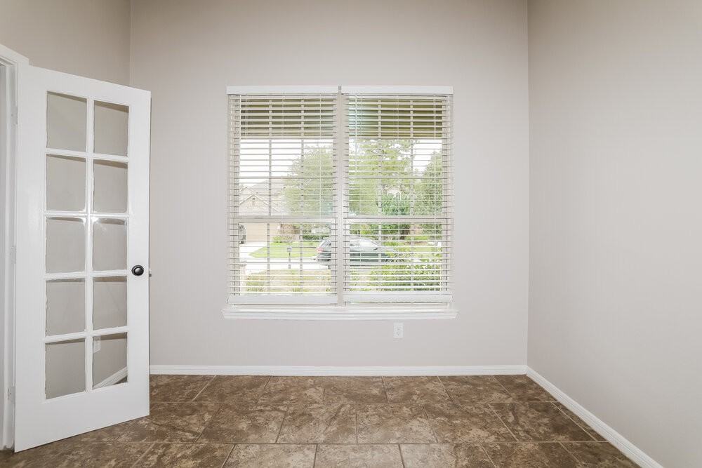 7415 Durango Creek Dr - Photo 5 of 20