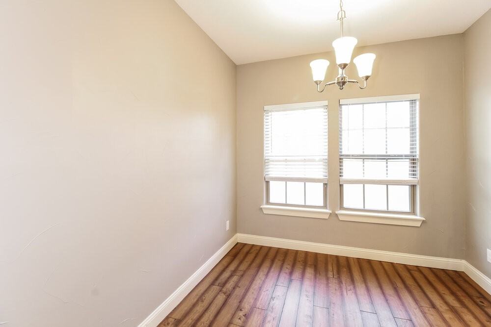 1219 Saturn Dr - Photo 5 of 16