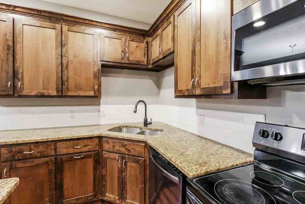 1219 Saturn Dr - Photo 7 of 16