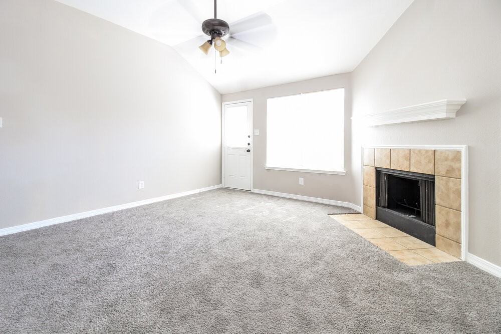 1401 Carrigan Ln - Photo 3 of 16