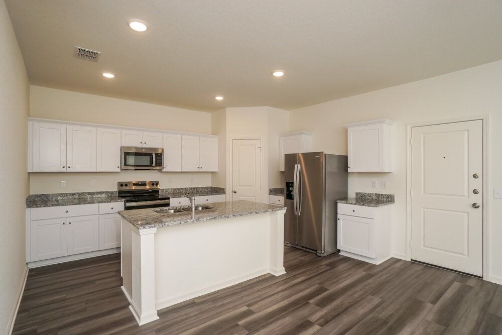 5831 Texas Palm Dr - Photo 7 of 17