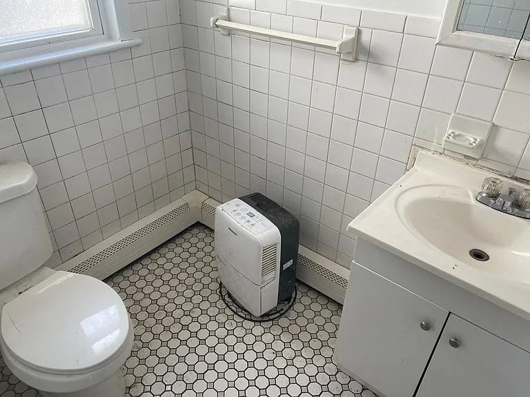 420 North Terrace Avenue - Photo 4 of 5