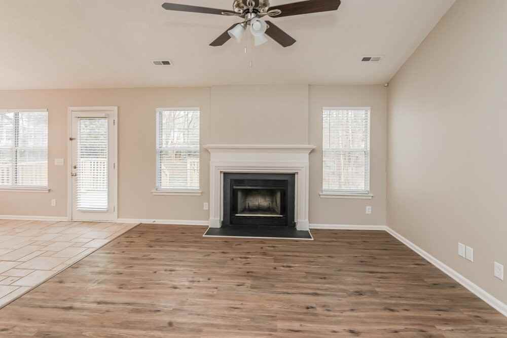 3913 Leghorn Ct - Photo 5 of 19