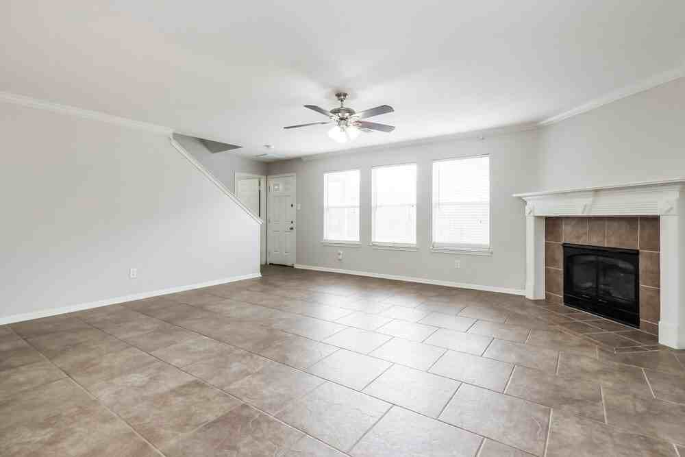 7314 Fox Hall Ln - Photo 4 of 17