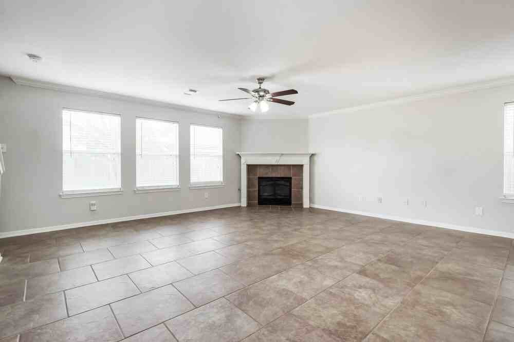 7314 Fox Hall Ln - Photo 5 of 17