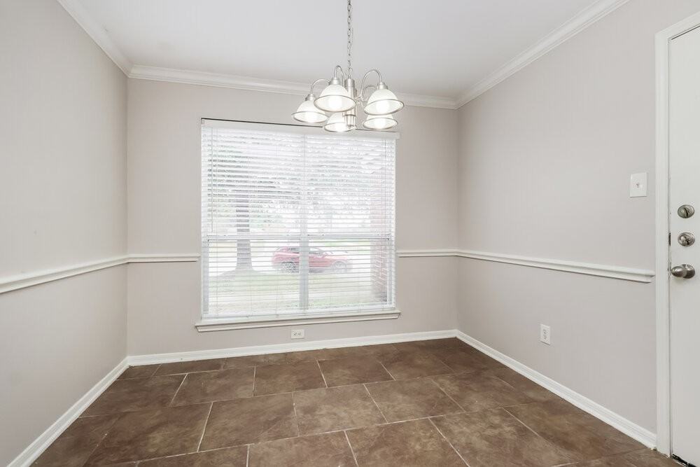 7314 Fox Hall Ln - Photo 7 of 17