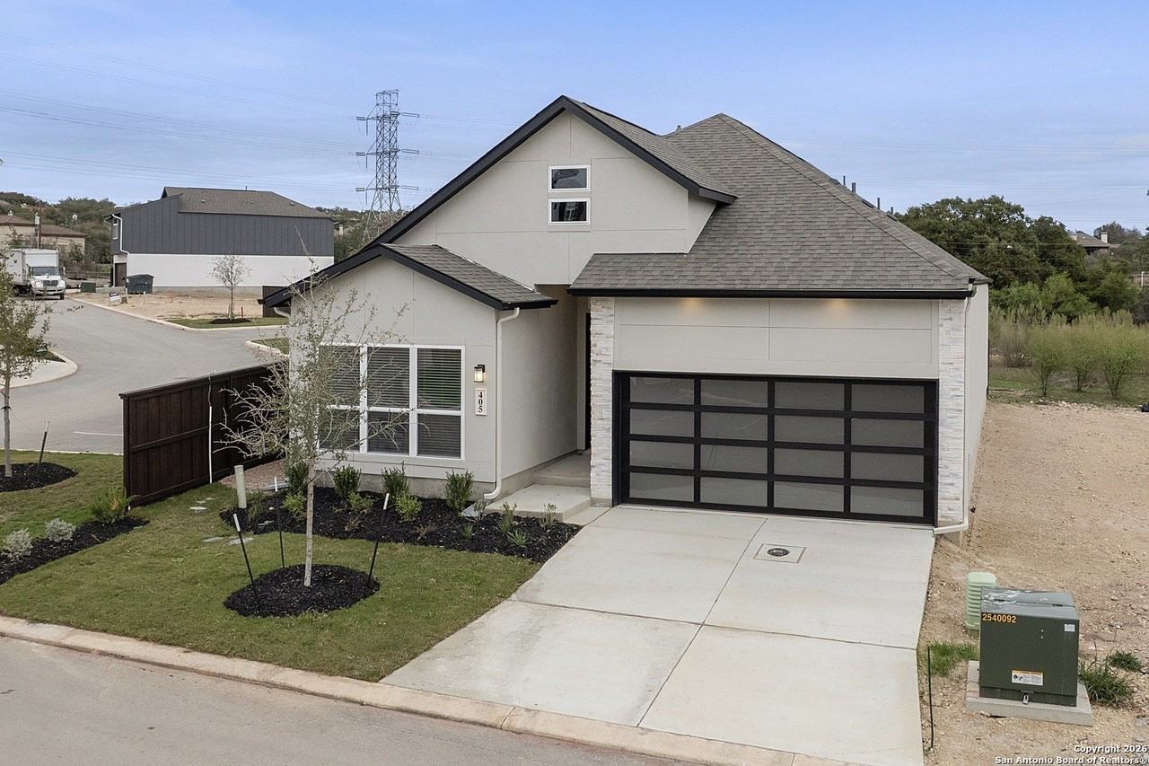 20675 Huebner Rd #405 - Photo 5 of 31