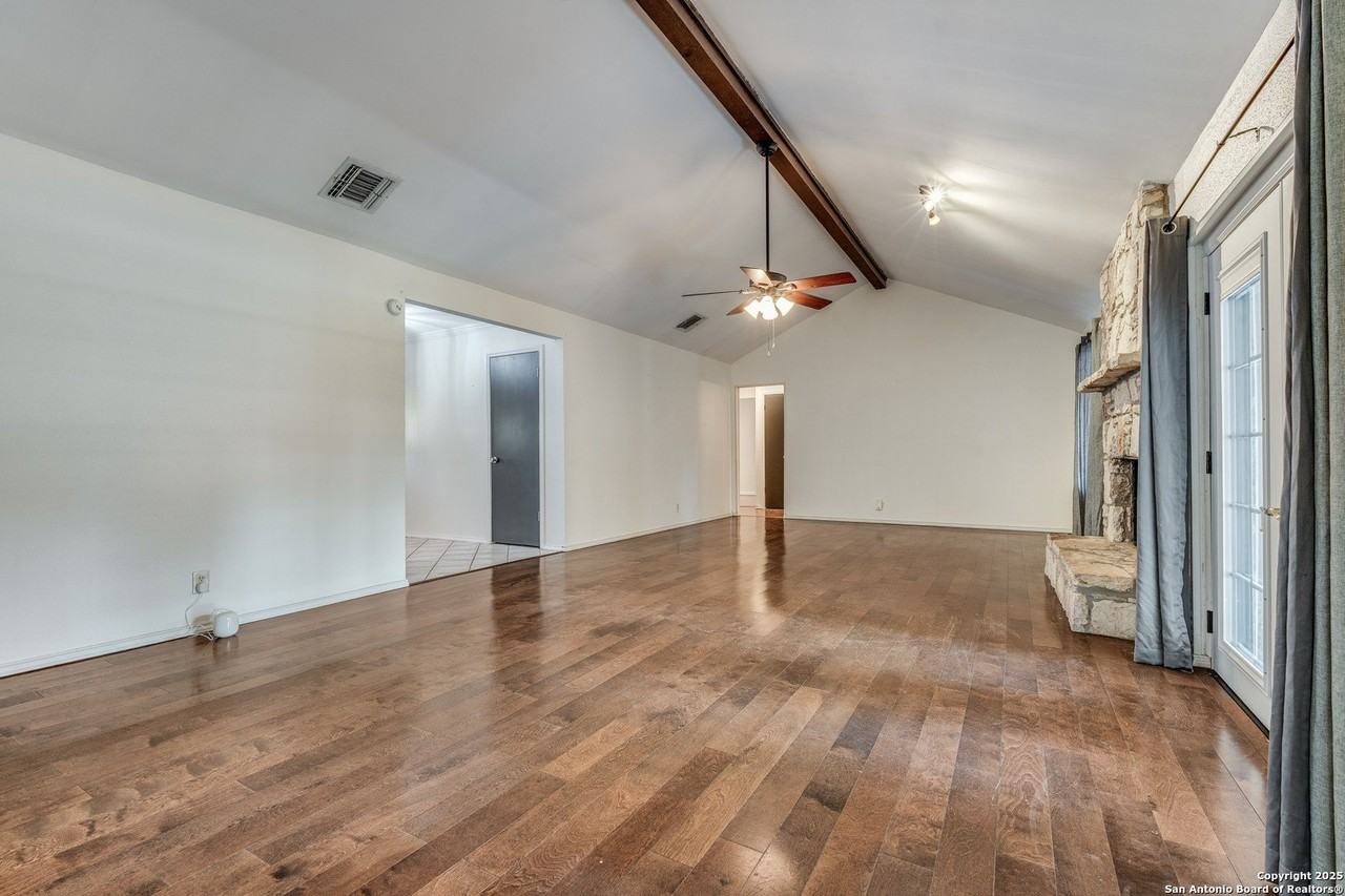 13739 Wood Pt - Photo 6 of 26