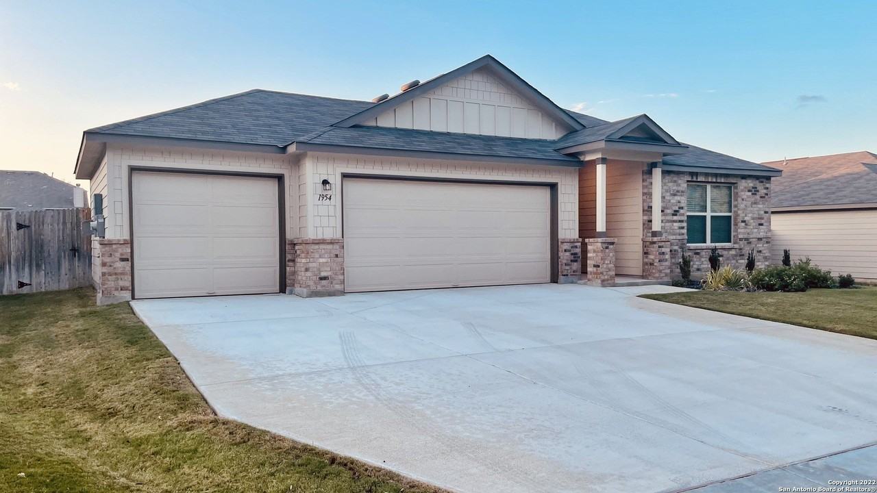 1954 Reserve Way - Photo 2 of 11