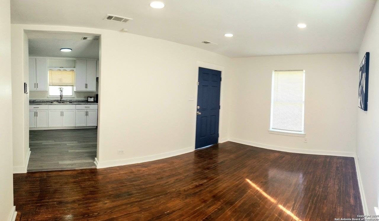 610 El Monte Blvd - Photo 6 of 16