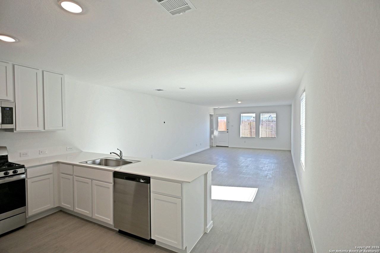 14836 Onyx Pl - Photo 4 of 21