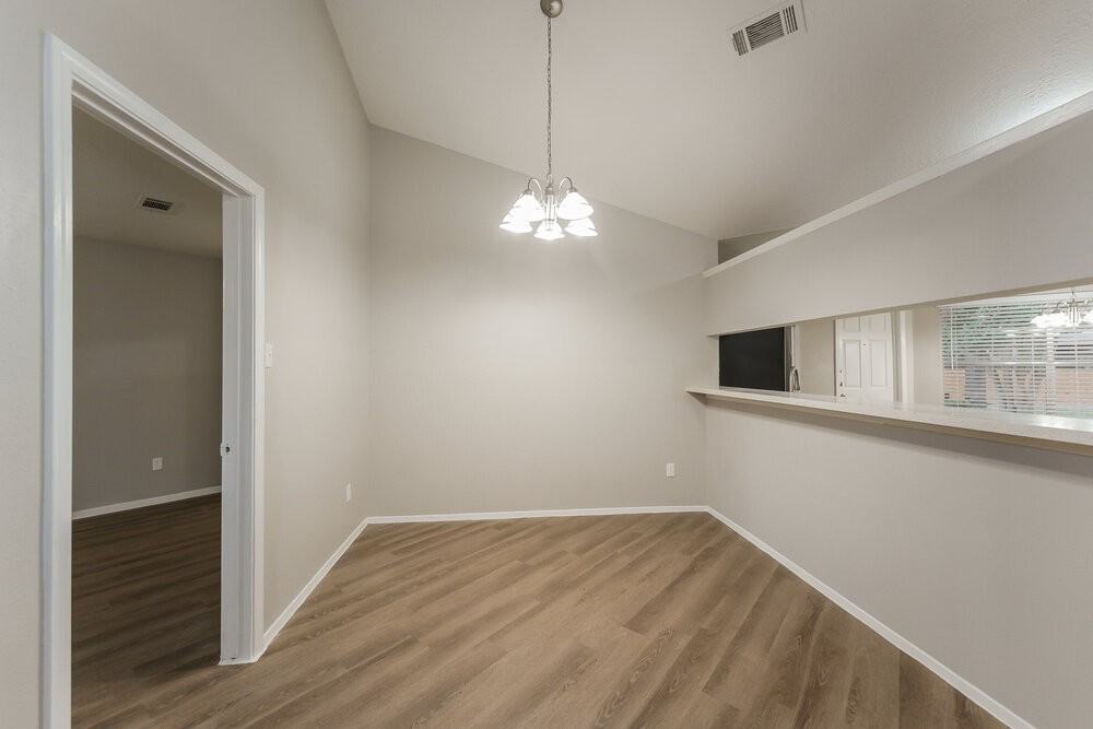 2406 Heathergold Dr - Photo 7 of 19