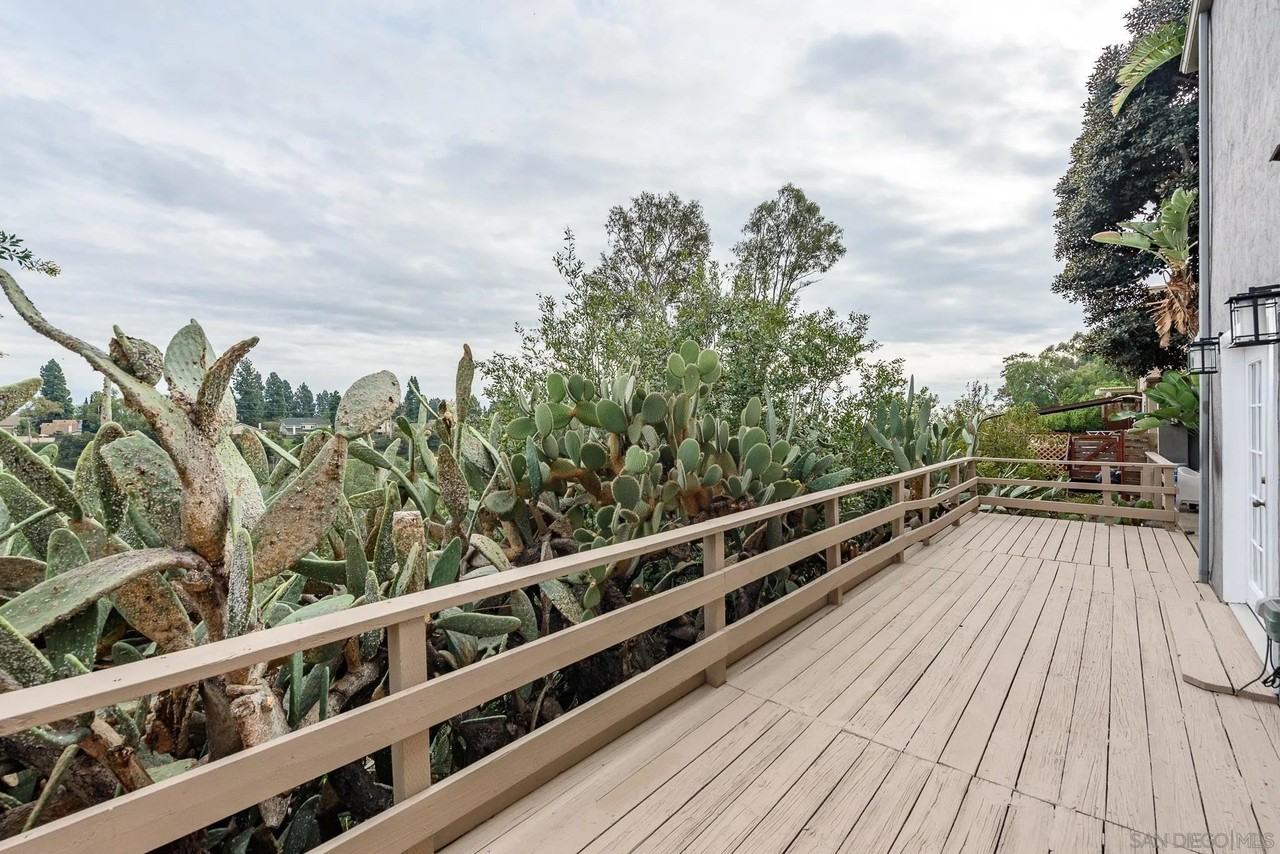 1777 Pentuckett Ave Unit B #B - Photo 6 of 31