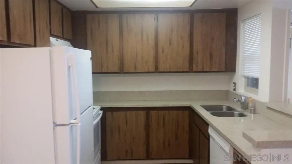 5962 Rancho Mission Rd Unit 219 #219 - Photo 5 of 18