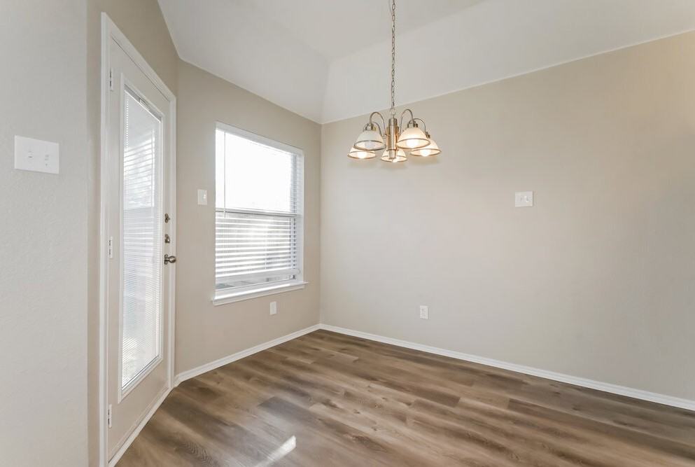 1326 Misty Dr - Photo 5 of 16