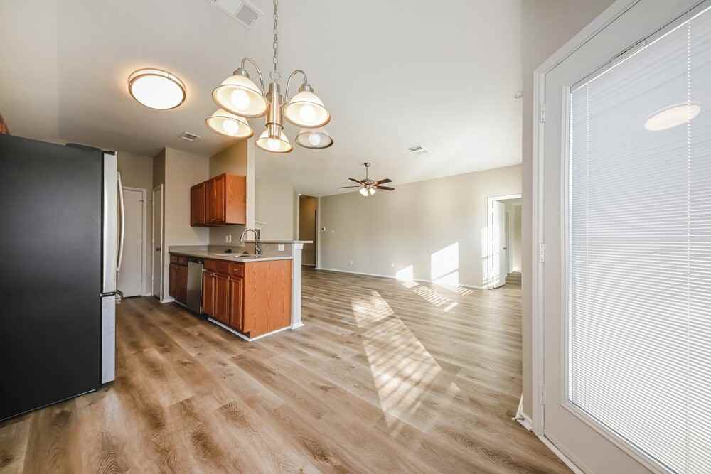 1326 Misty Dr - Photo 6 of 16