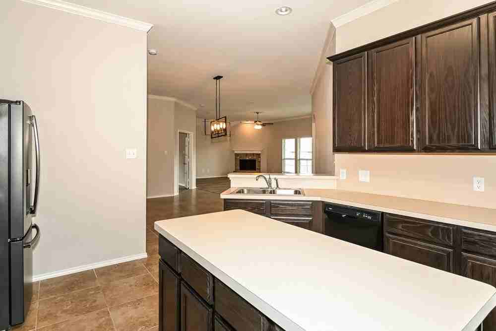 811 Fran St - Photo 7 of 16