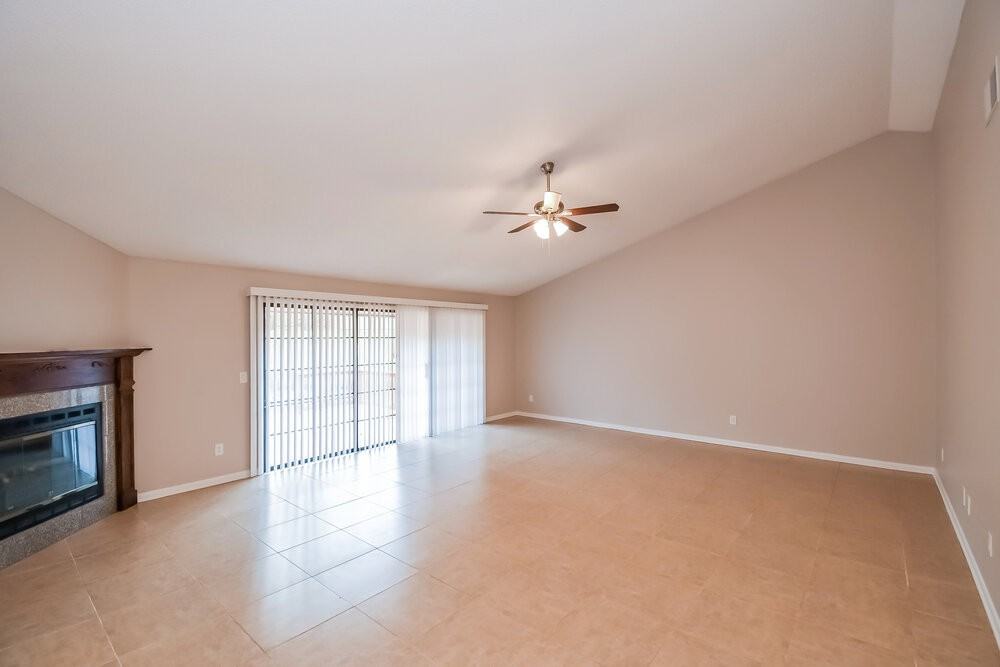 11284 Southbury Pl - Photo 7 of 19