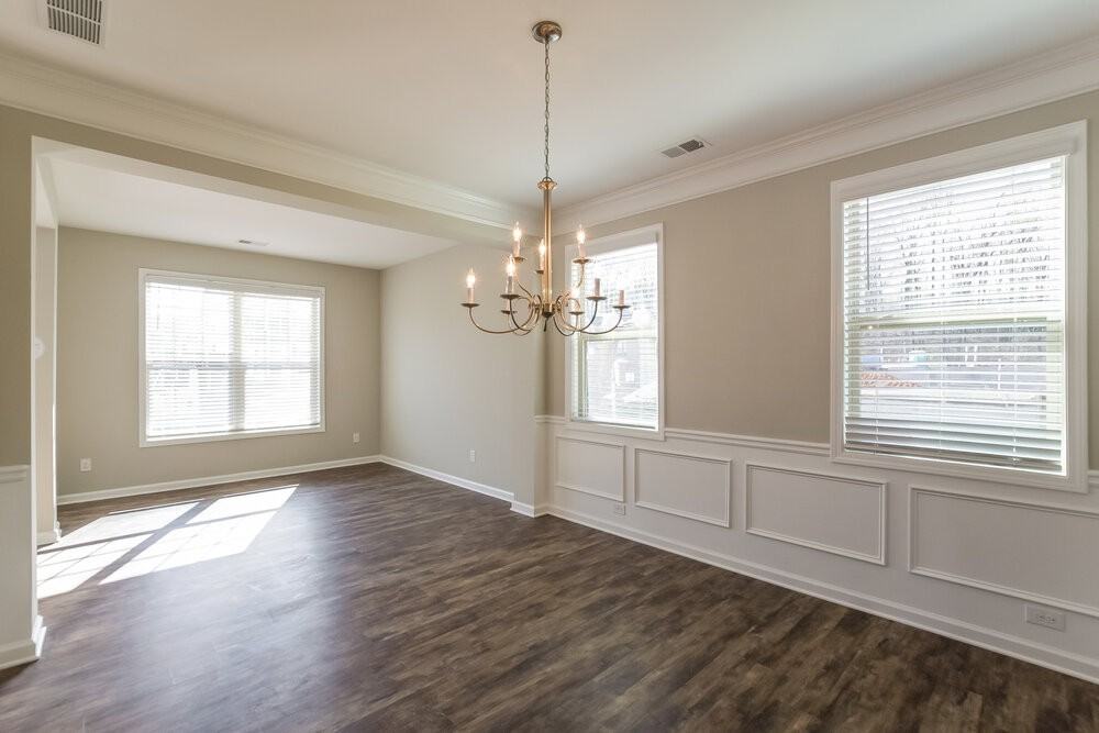 345 Lenore Ct - Photo 6 of 17