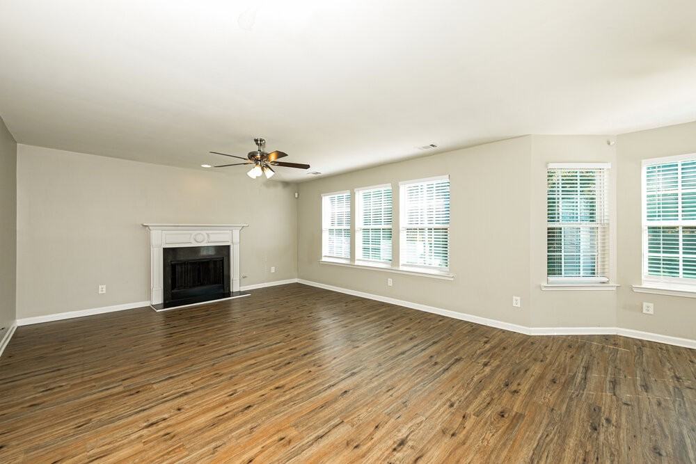 353 Franklin St - Photo 6 of 21