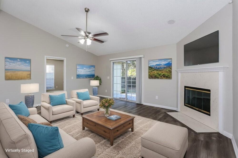 12419 Long Lake Dr N - Photo 3 of 19