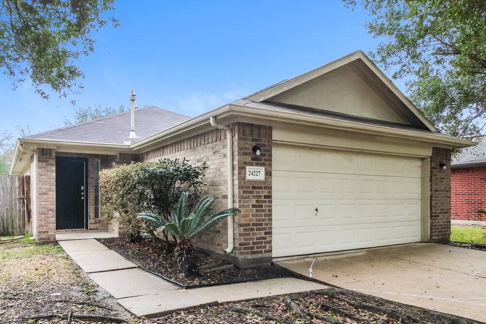 24227 Silver Maple Dr - Photo 4 of 16